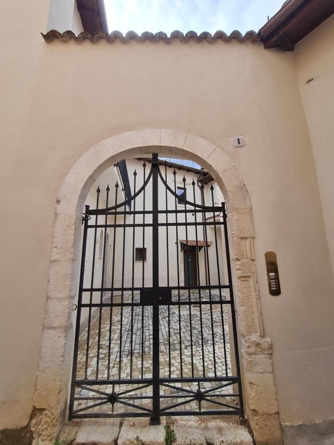 דירות ל'אקווילה Dimora Degli Angeli מראה חיצוני תמונה
